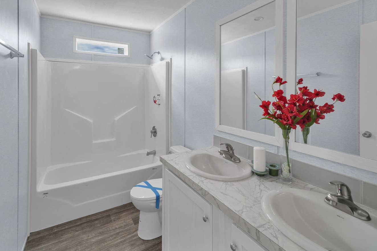 Valu maxx premier 32643e interior and bathroom home features