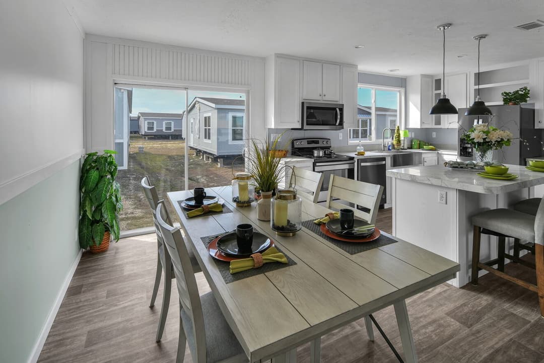 Valu maxx premier 32643e interior home features