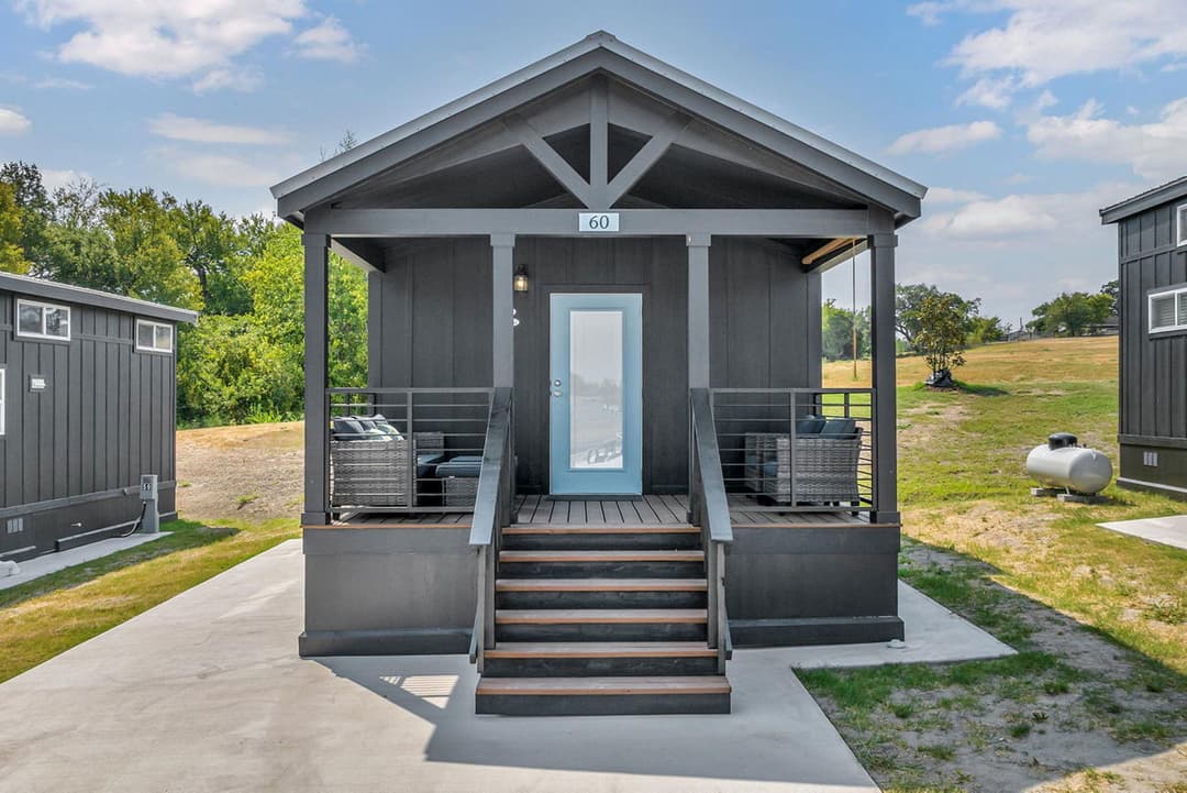 Aps 522a-sl - rv lot (2 available) hero and exterior home features