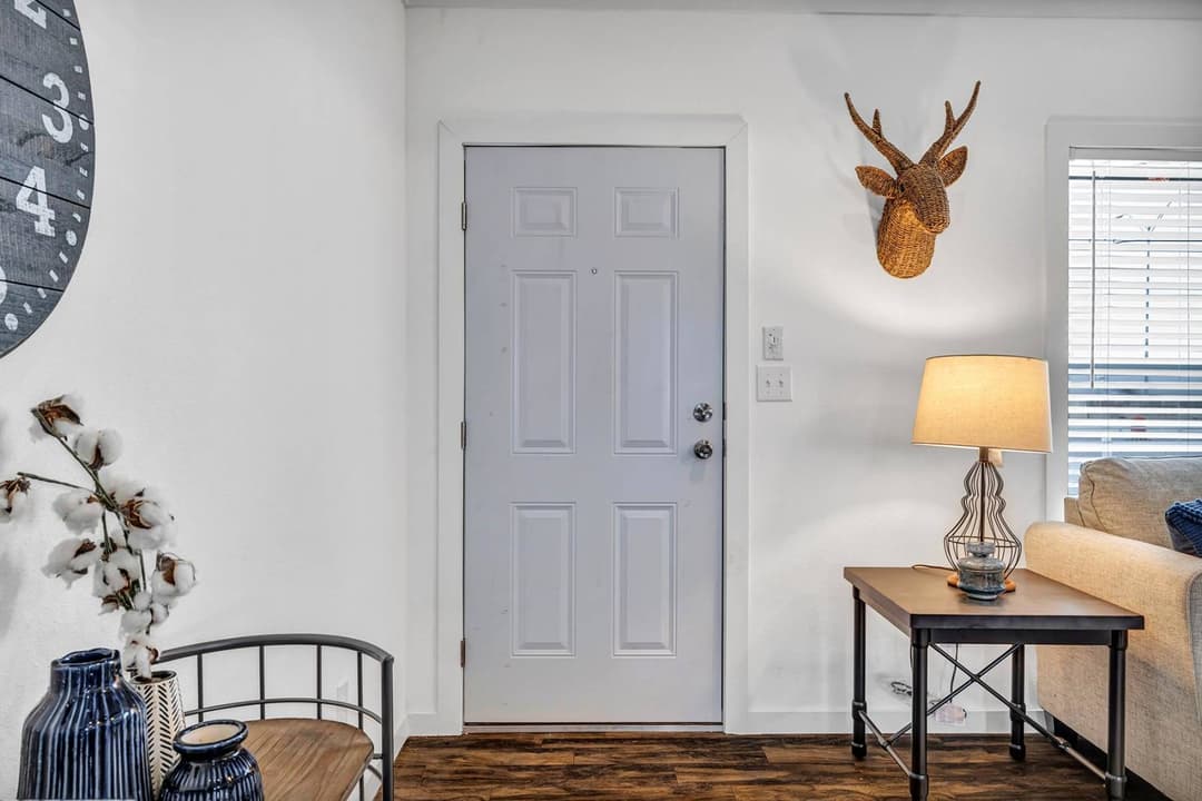 Titan extreme 3248e interior home features