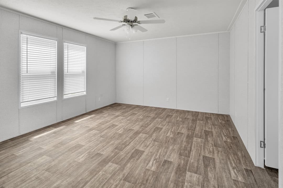 Valu maxx 28563m interior home features