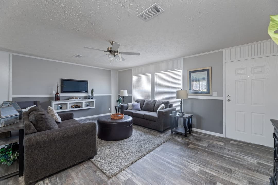 Valu premier 32483g interior home features