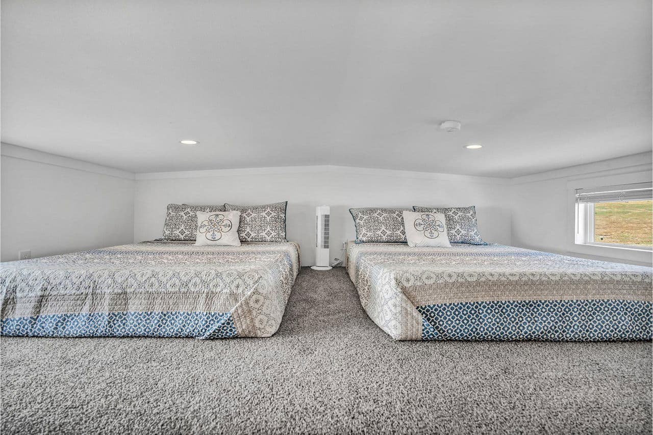 Aps 522a-sl - rv lot (2 available) bedroom home features