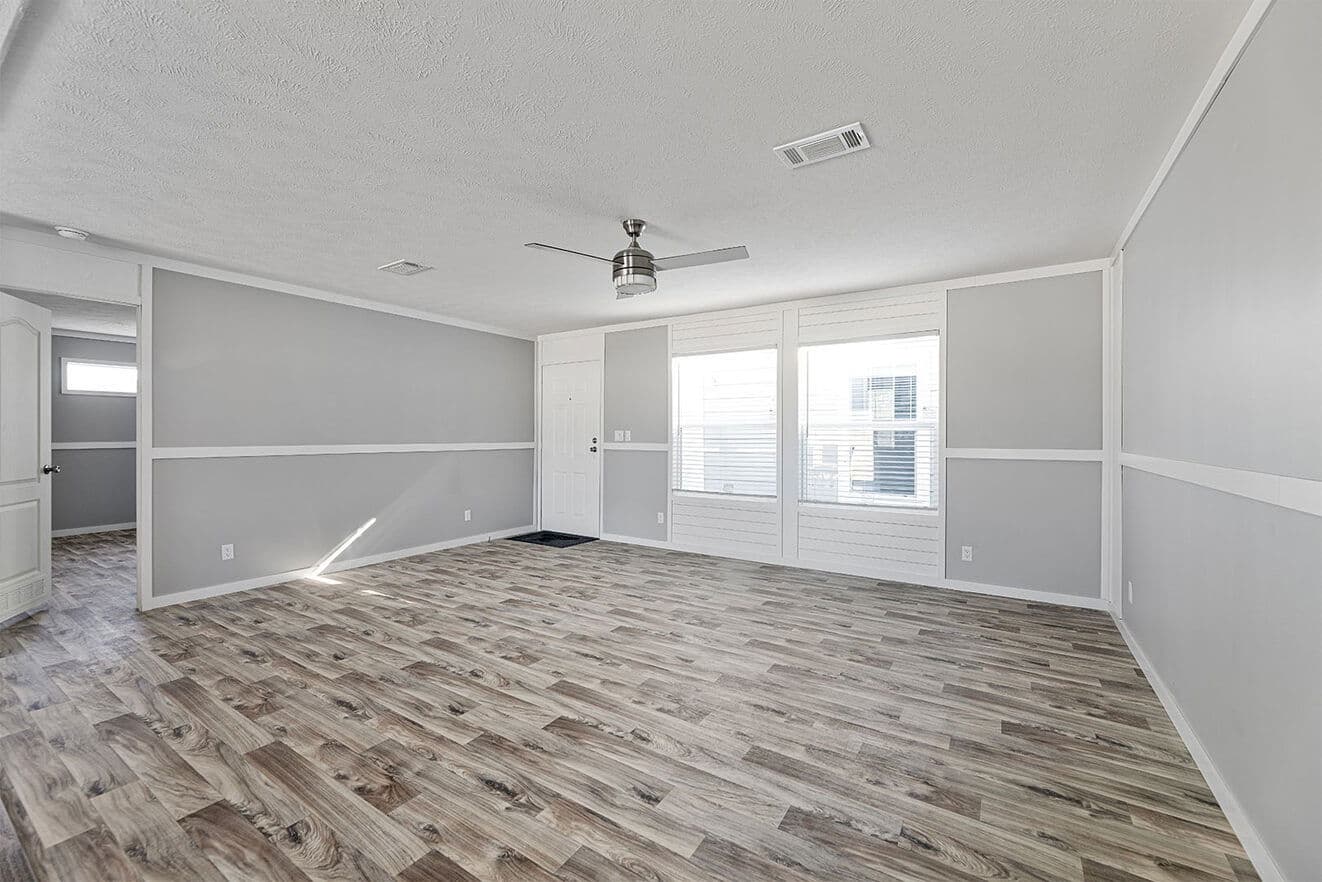 Valu maxx premier 32684e interior home features