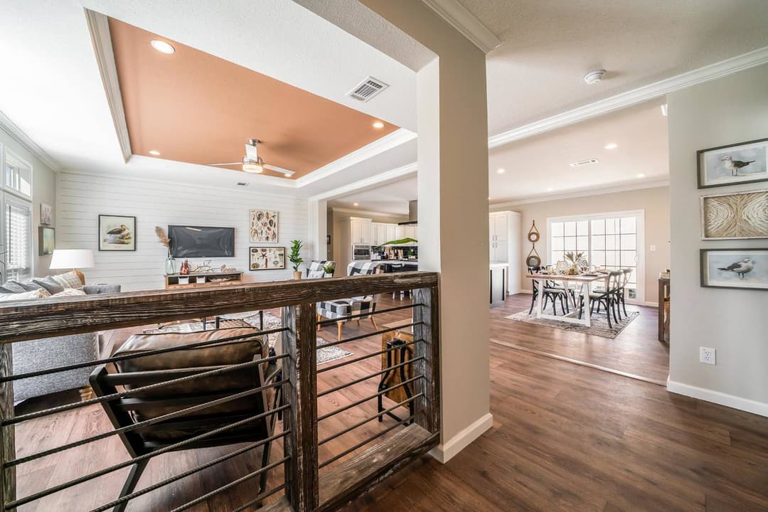 Titan extreme 3260h [the cypress] interior home features