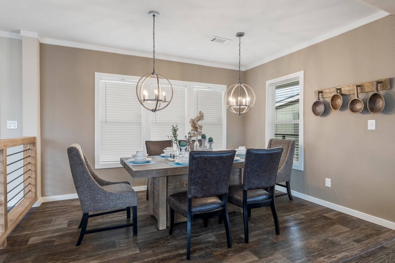 Titan extreme 3272e  home features