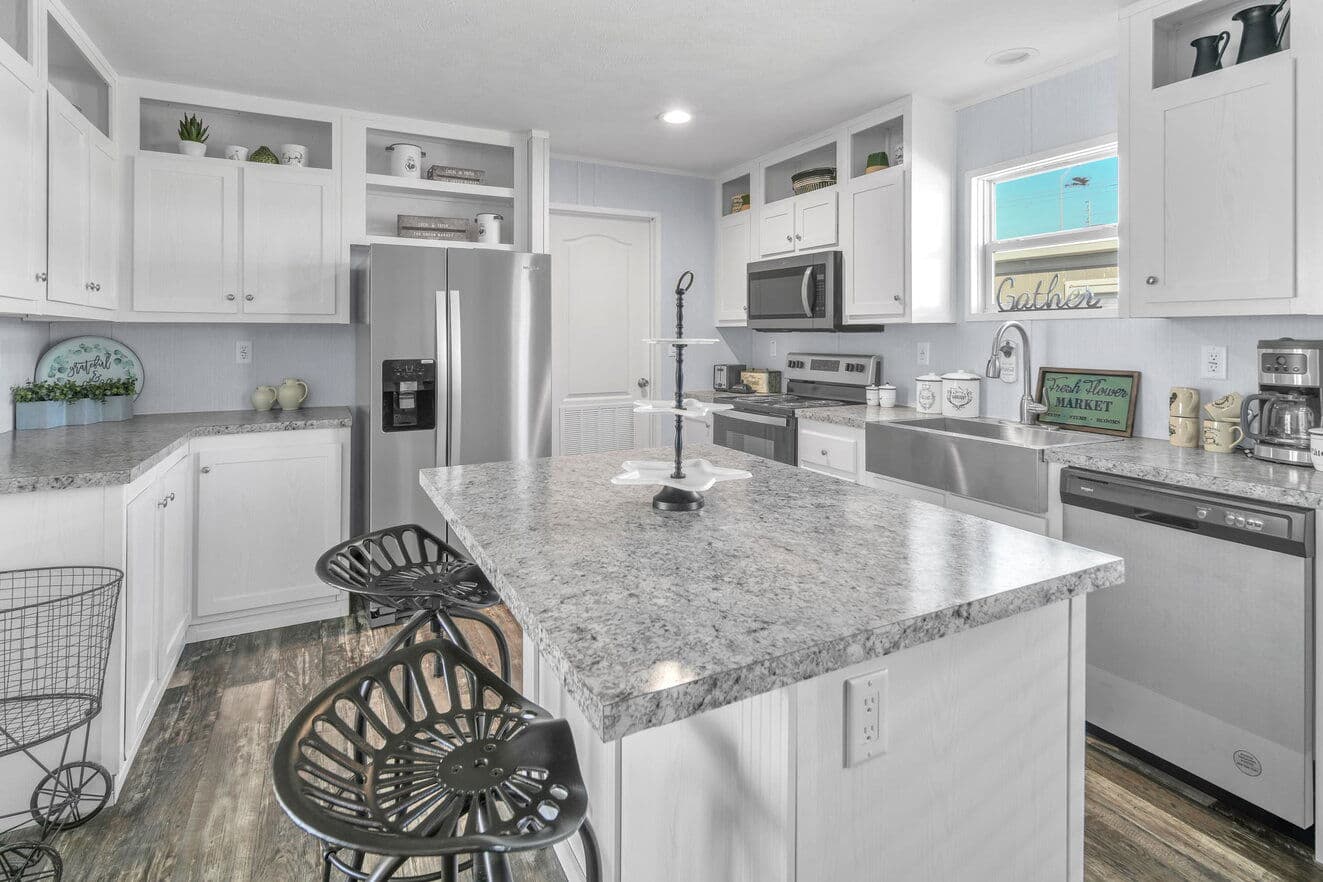 Valu 28563u interior and kitchen home features