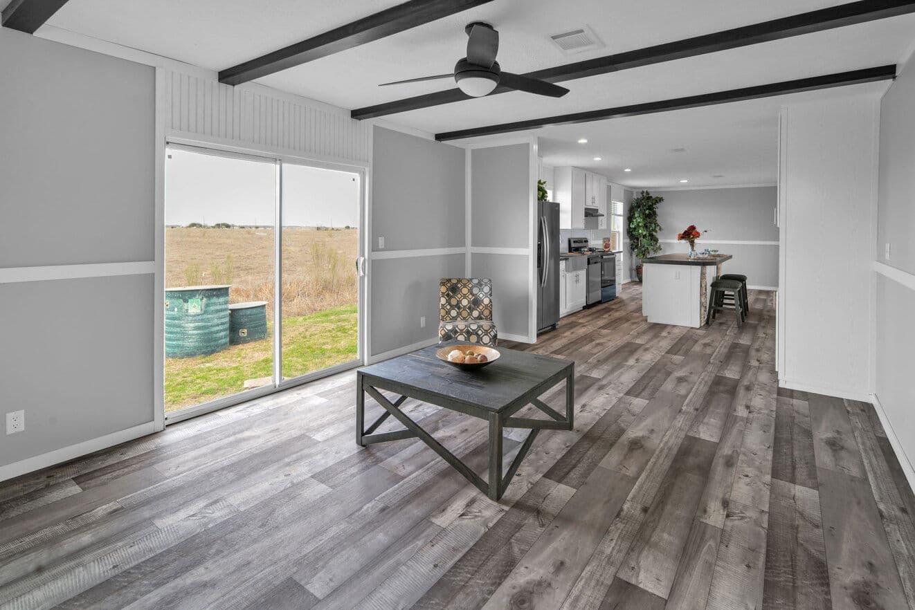 Alamo lite 28724t interior home features