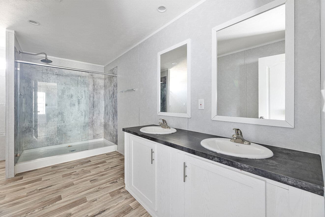 Valu maxx premier 32684e interior and bathroom home features