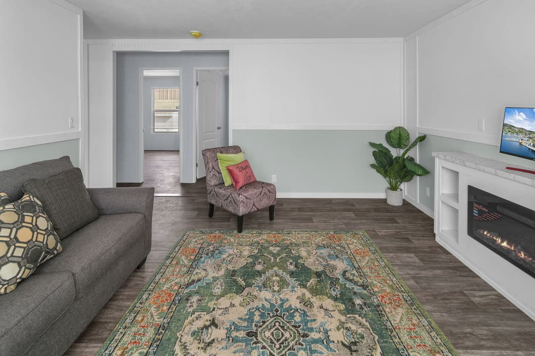 Valu maxx premier 32643e interior home features