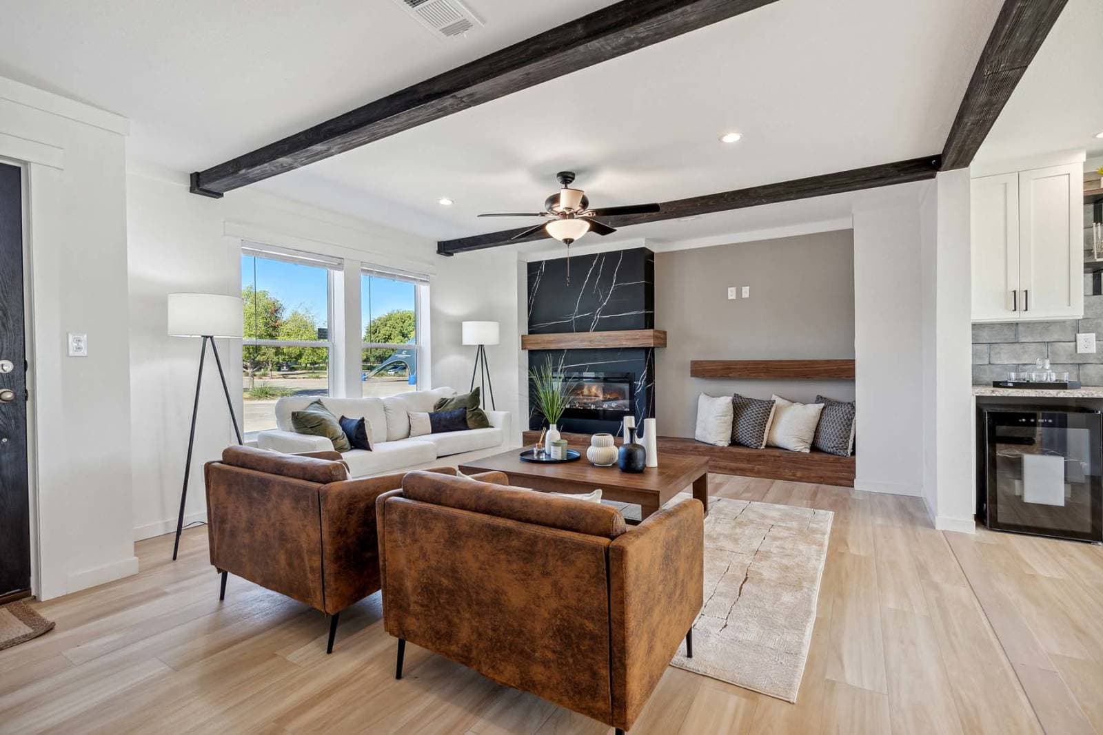 Kritzer 110 interior home features