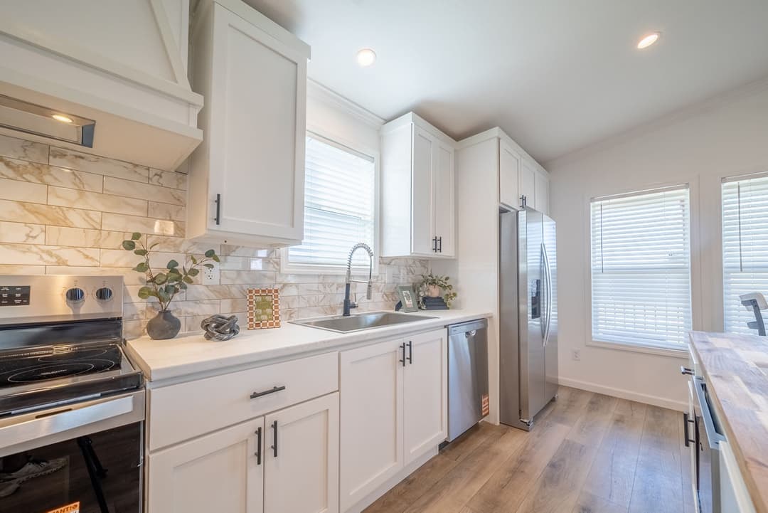 Innovation 5442h - the cypress creek kitchen home features