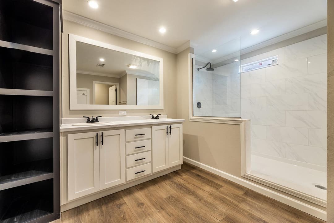 Innovation 2864h bathroom home features