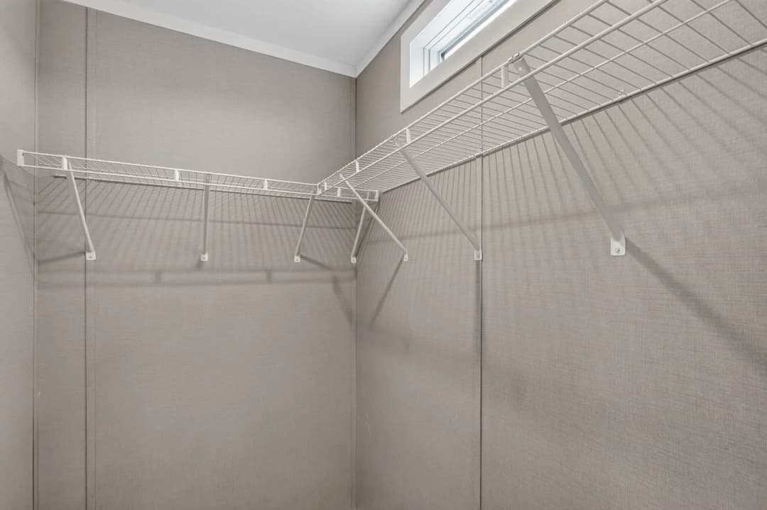 Nm2076a interior home features