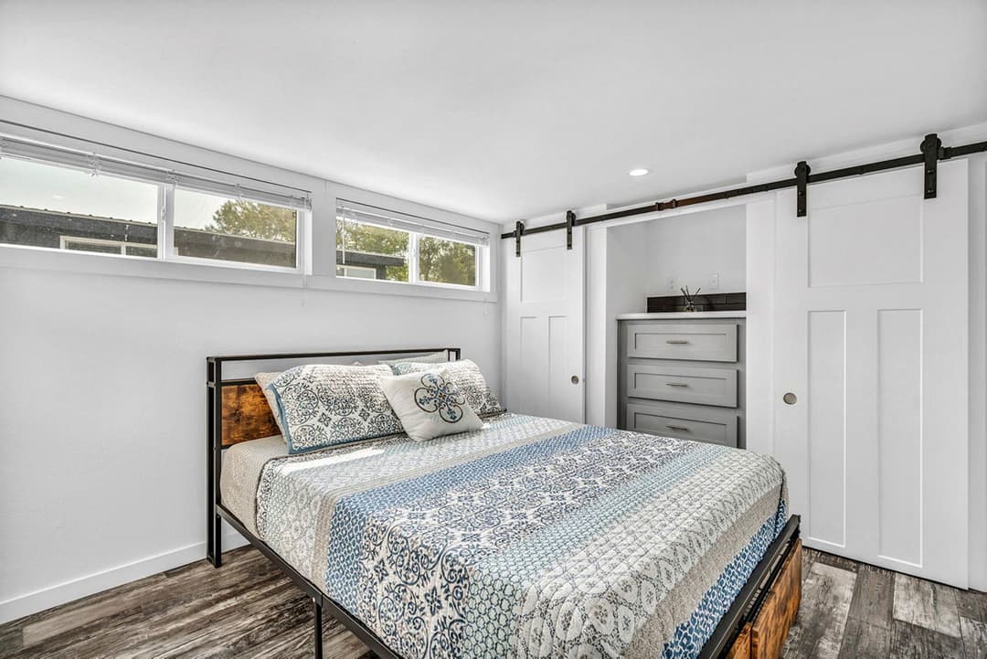 Aps 522a-sl - rv lot (2 available) bedroom home features