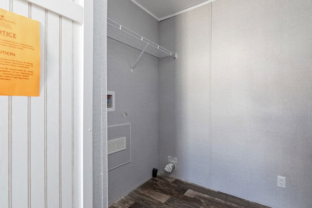 Valu premier 16683g interior home features