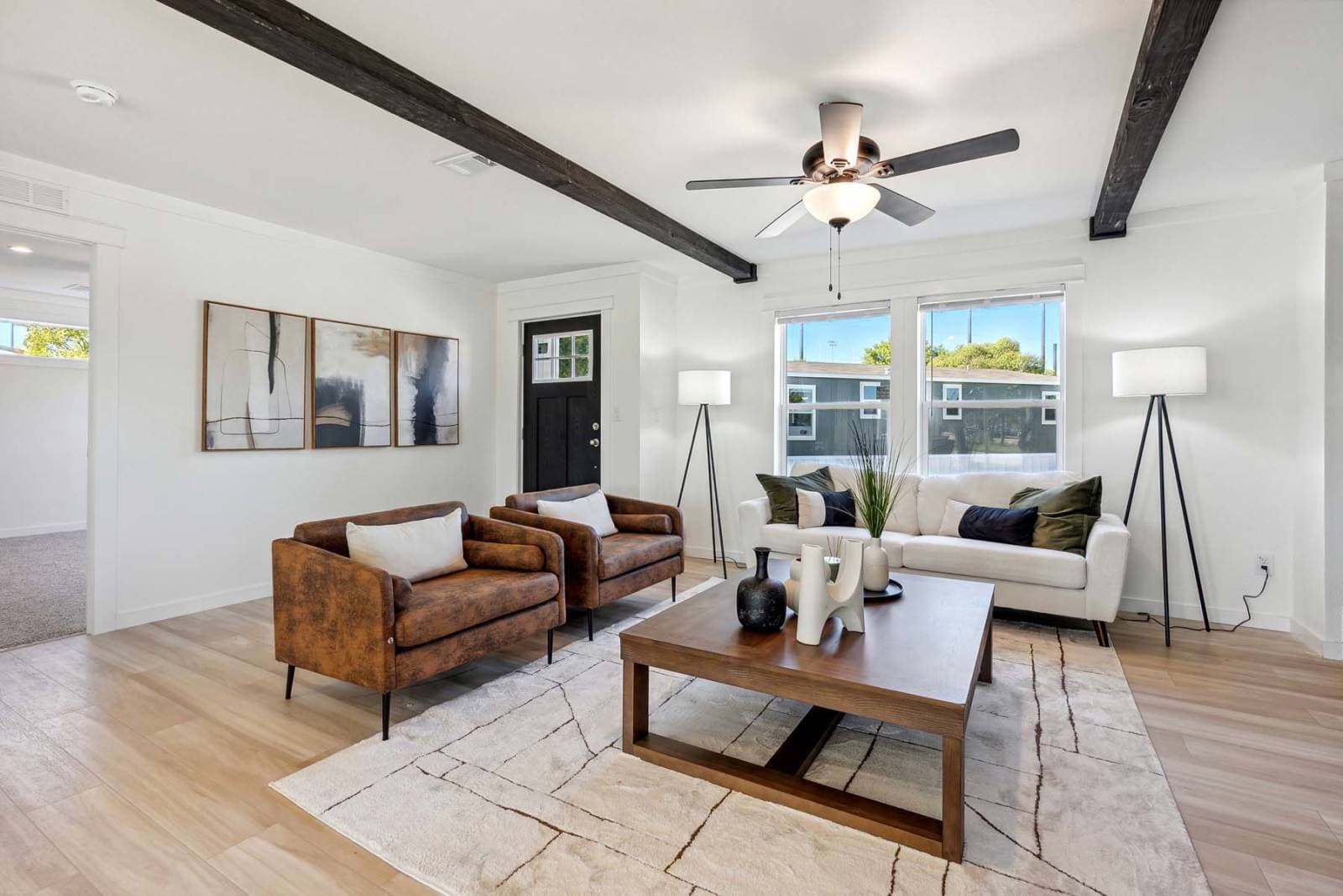 Kritzer 110 interior home features