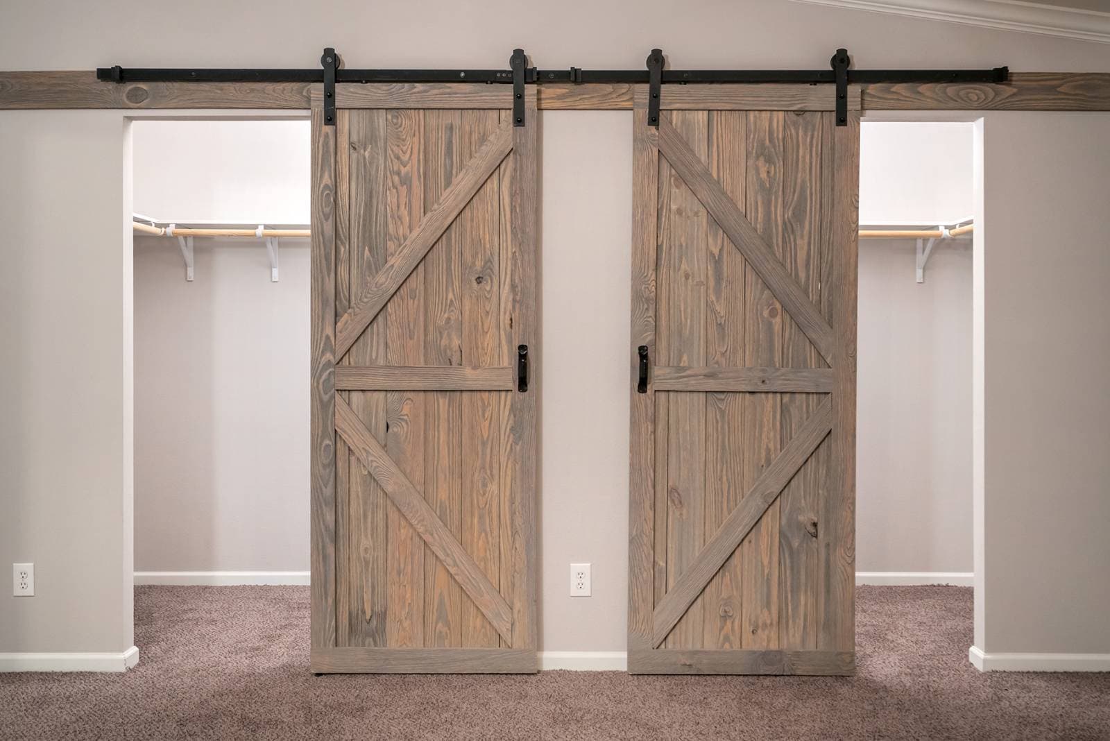 Innovation 3276r bedroom home features