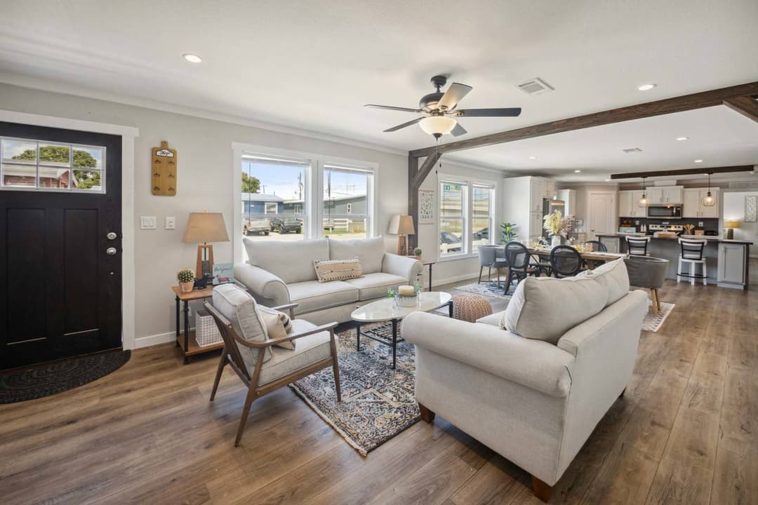 Cedar creek 3276h42106 interior home features