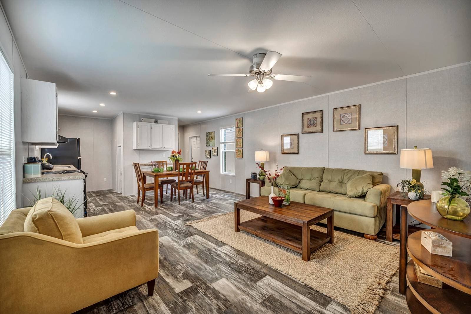 Rm1656a interior home features