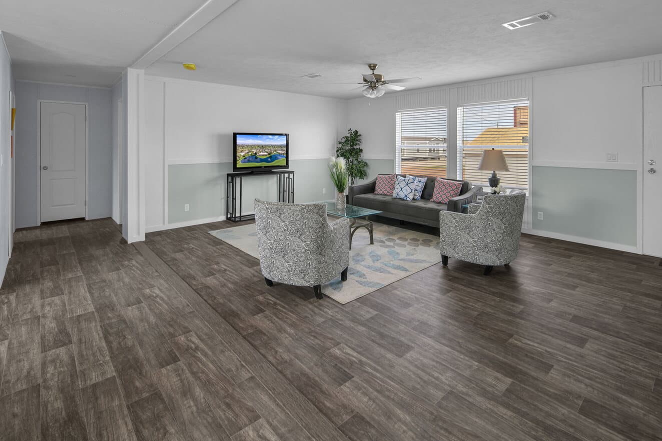 Valu maxx premier 32643e interior home features