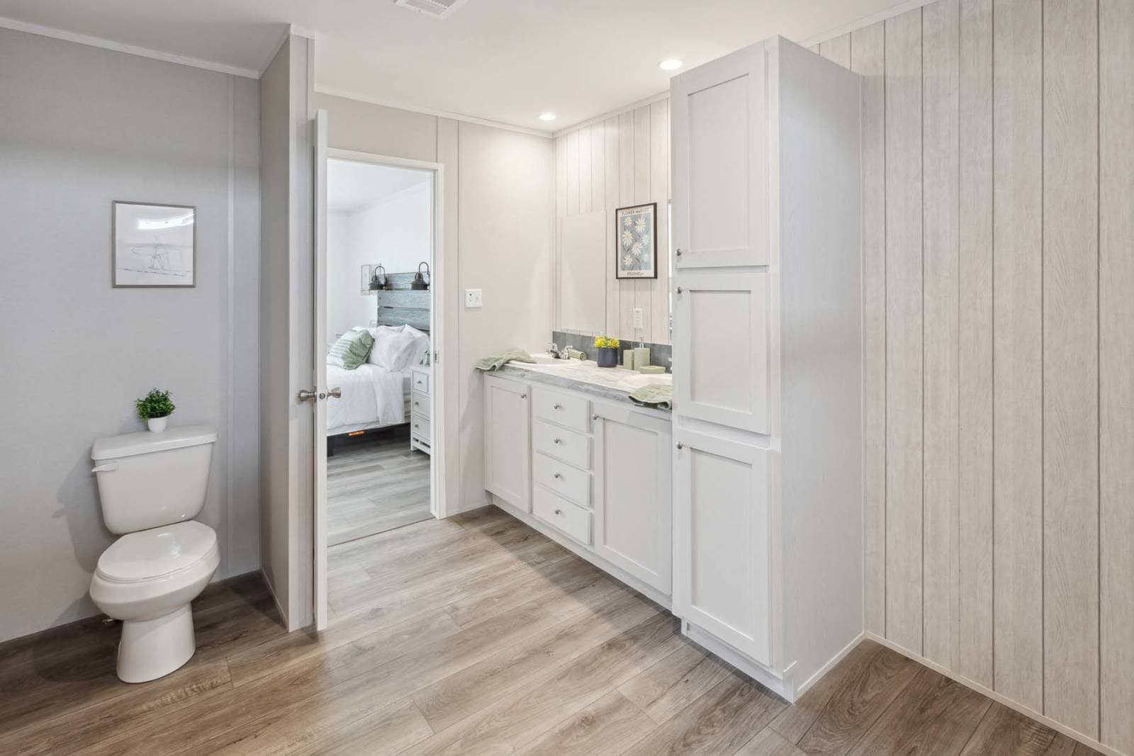 Nm3276a bathroom home features