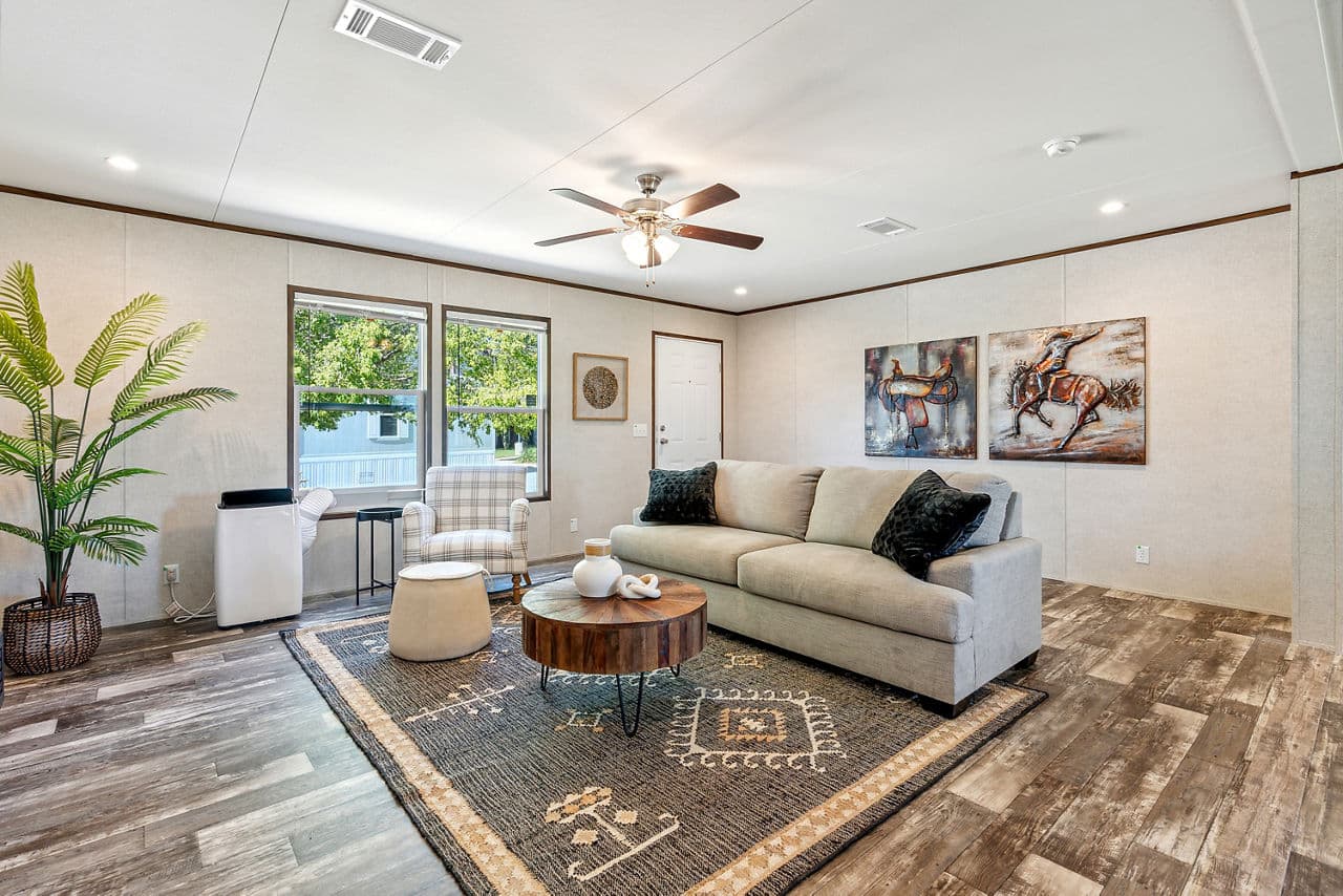 Prime carlisle 135 interior home features