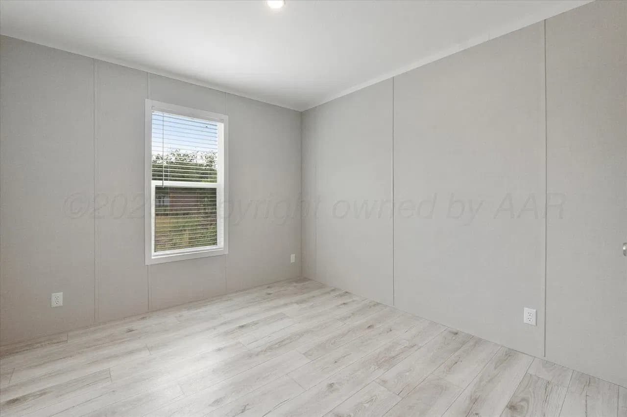 Rm2856b - 0.51 acre lot interior home features