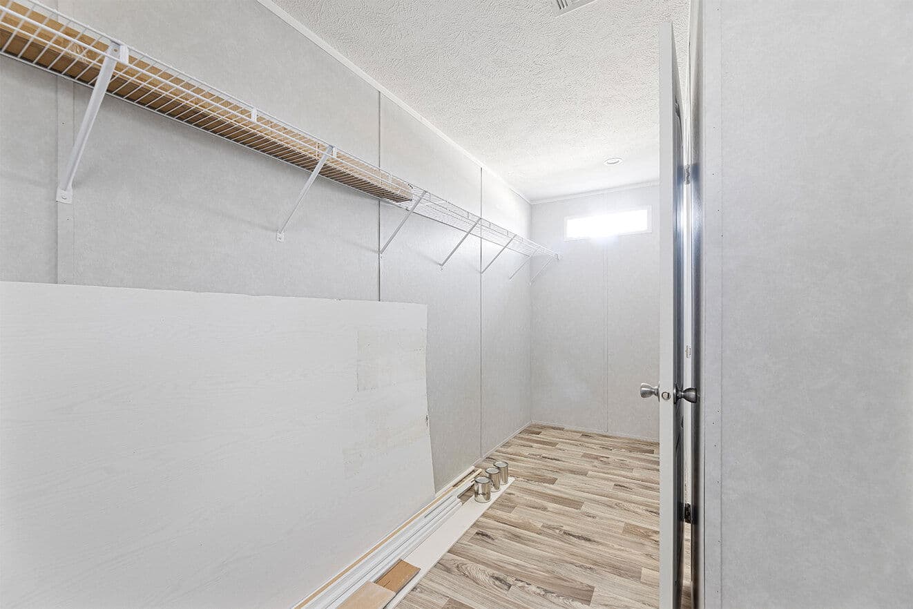 Valu maxx premier 32684e interior home features