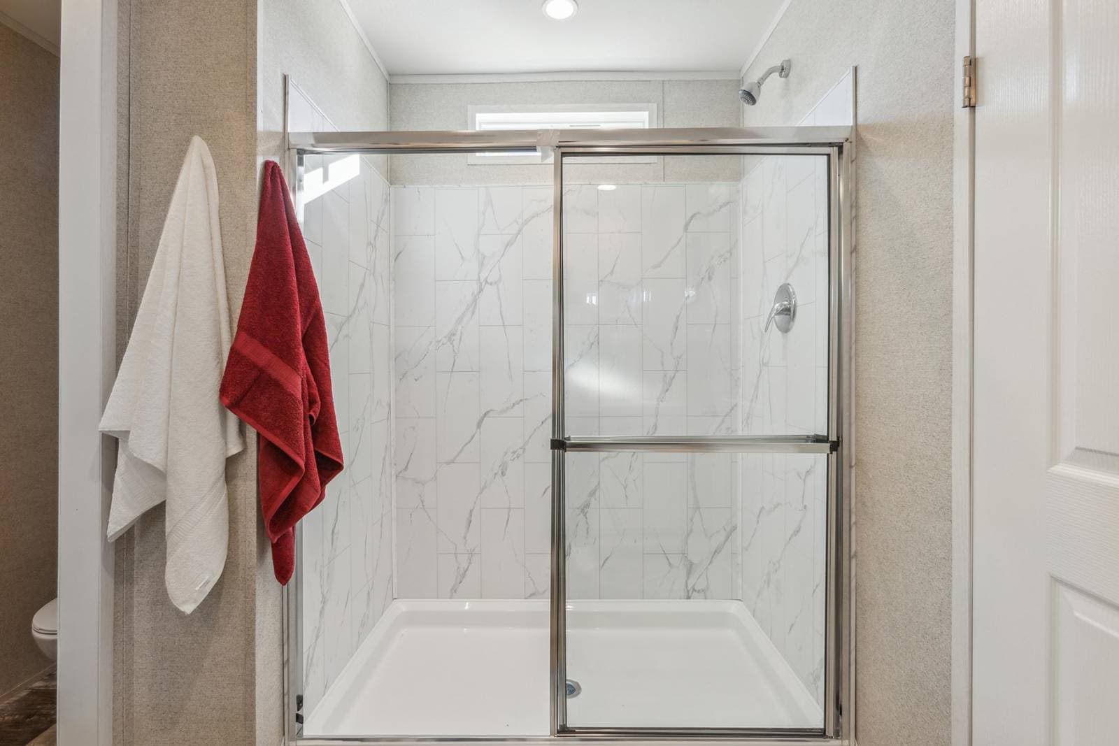 Rm2848h bathroom home features