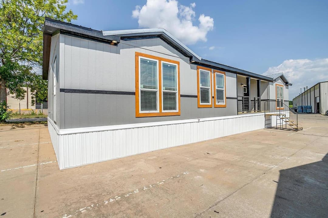 Innovation 2860h exterior home features