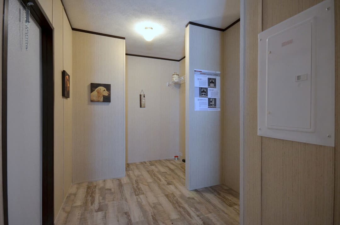 Alamo lite 28563t interior home features