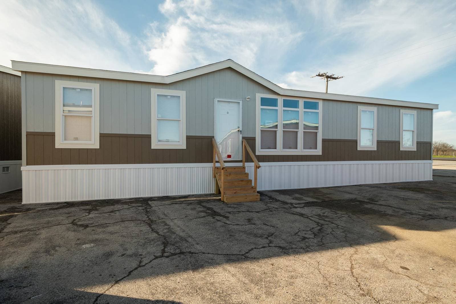 Csd2852j exterior home features