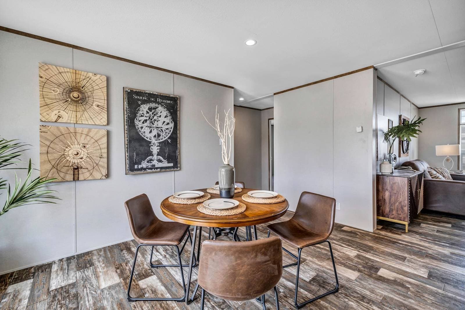 Nm3248b interior home features