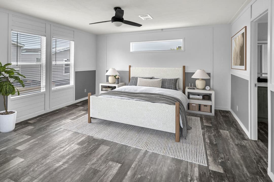 Valu premier 32724g interior and bedroom home features