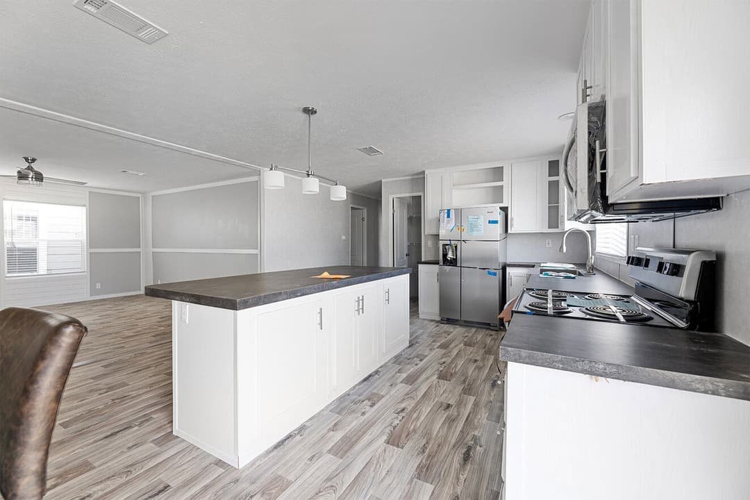 Valu maxx premier 32684e interior and kitchen home features