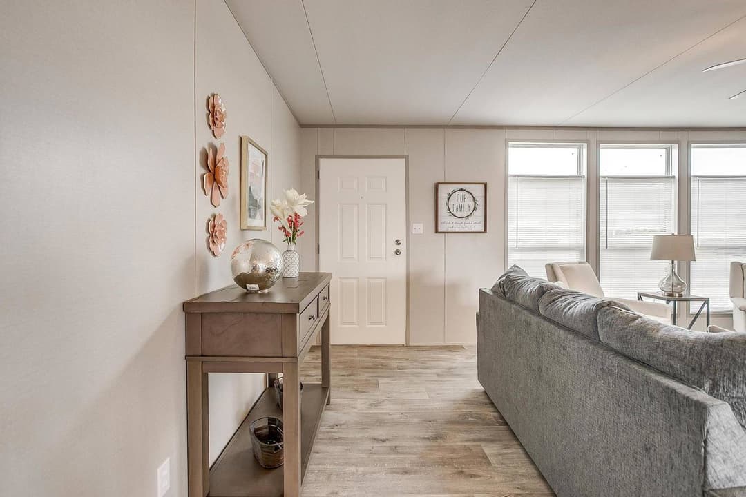 Nm3256h interior home features