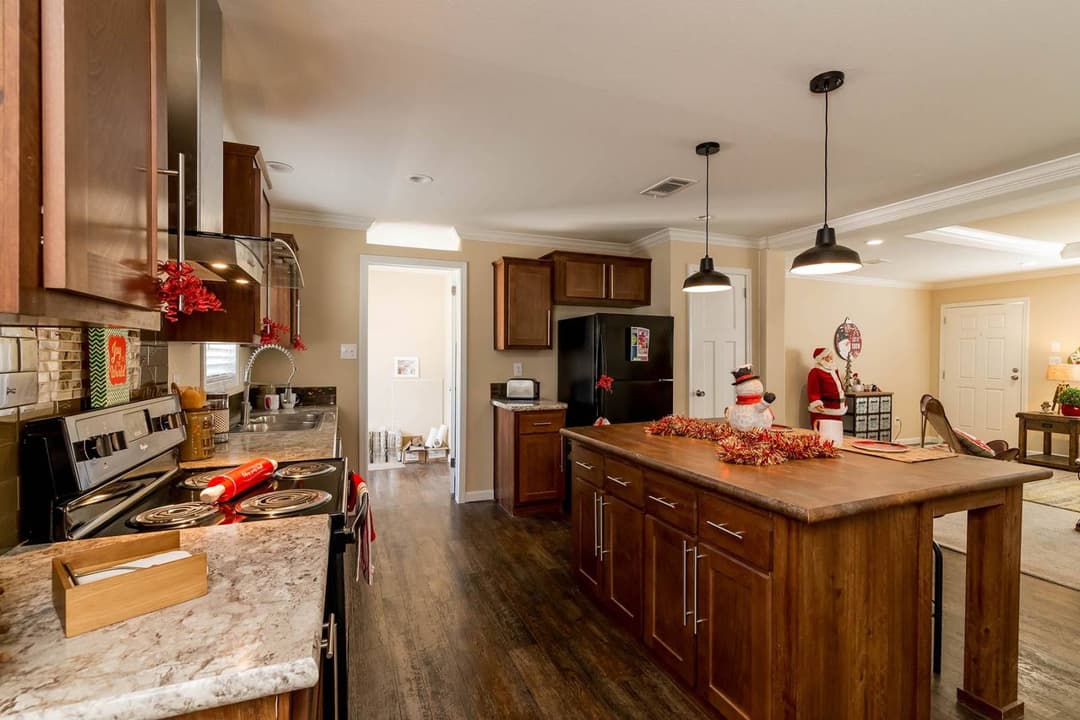 Titan extreme 3248e kitchen home features