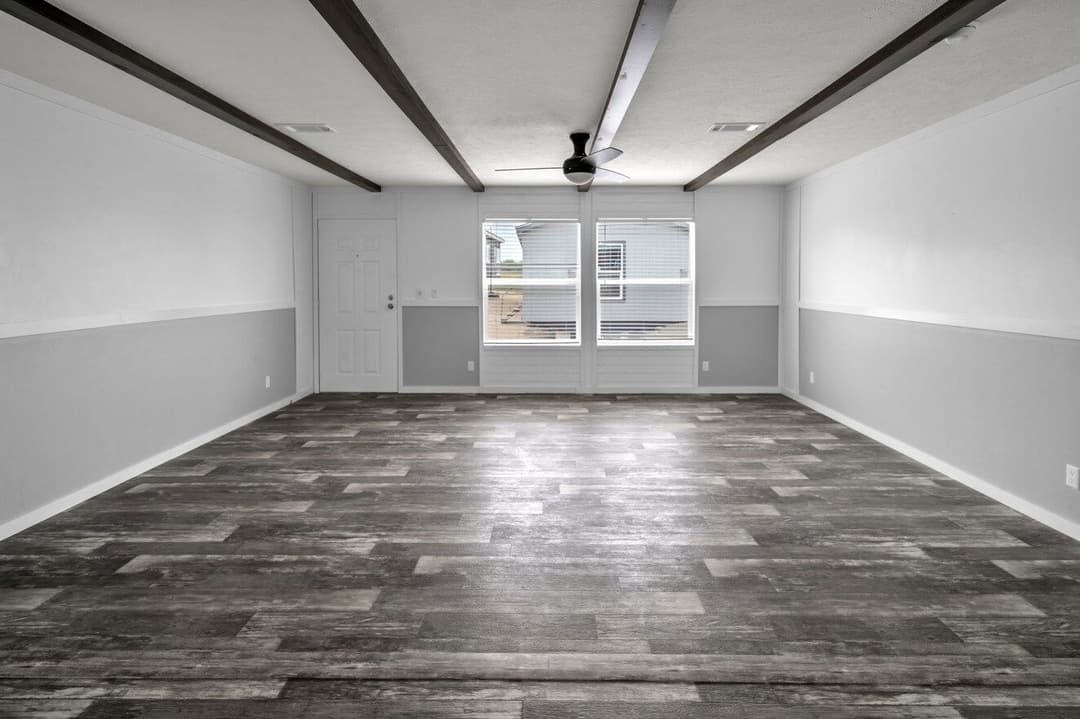 Valu premier 32724g interior home features