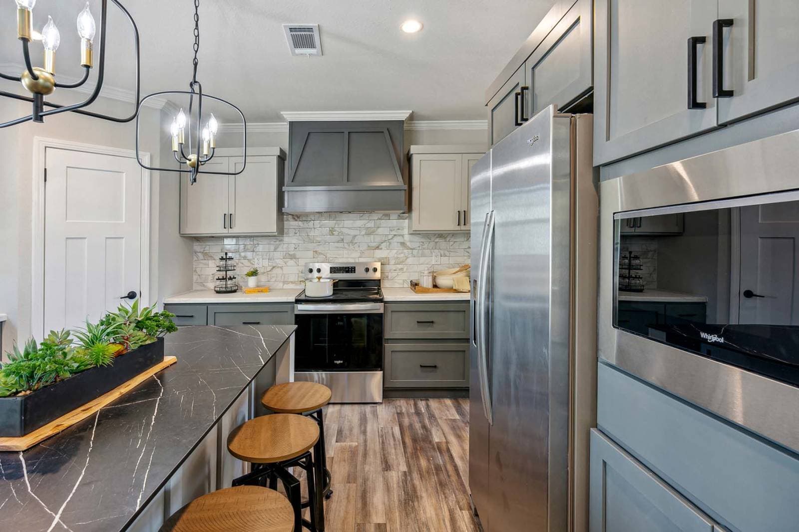 Innovation 3268h kitchen and hero home features