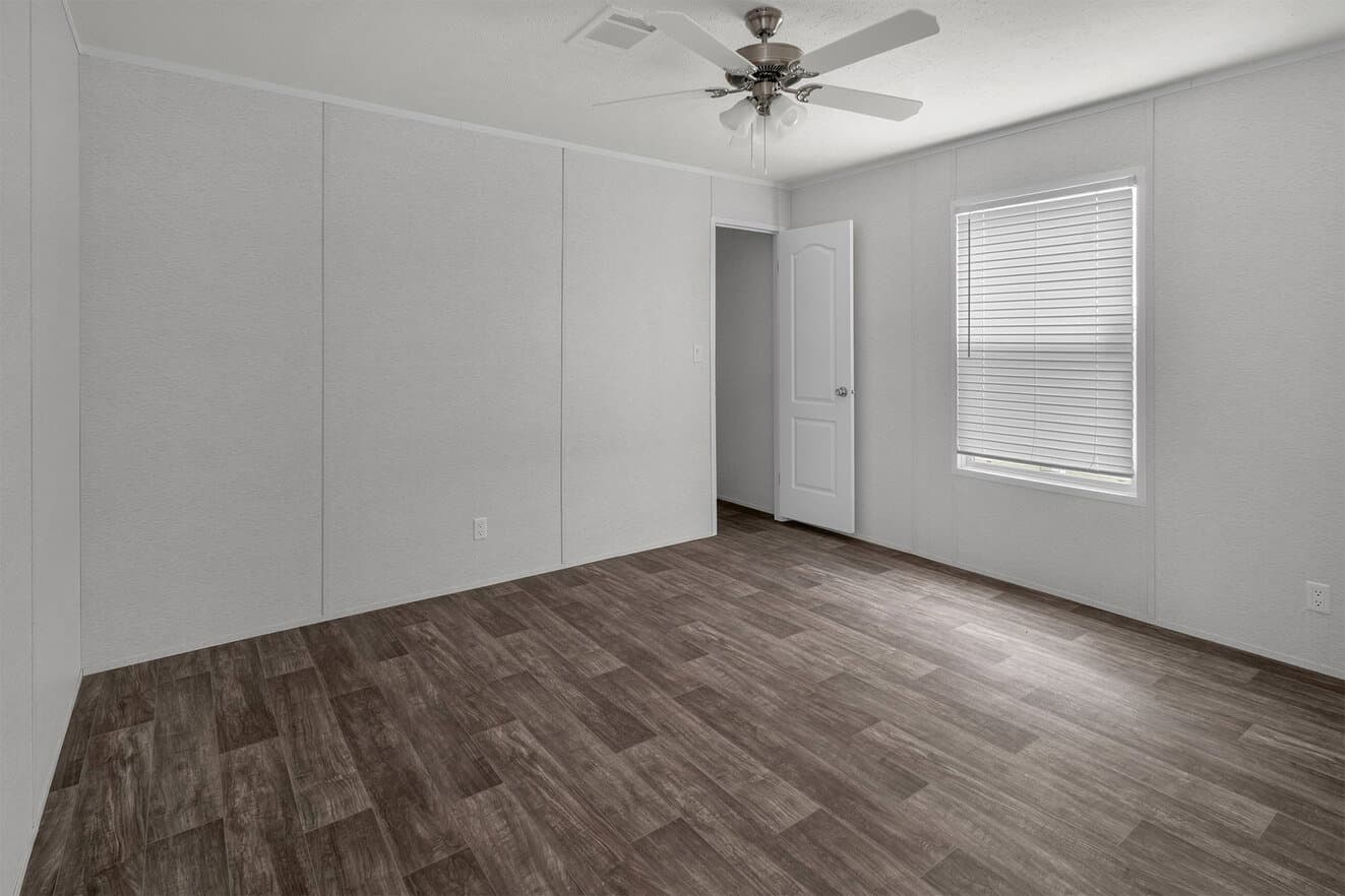 Valu maxx 28563m interior home features