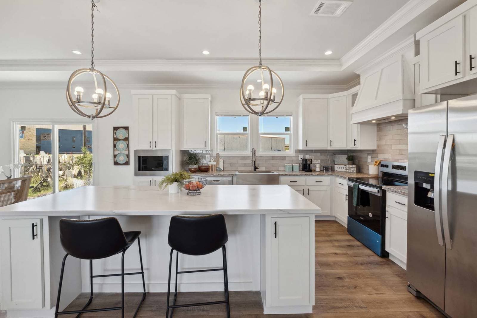 Titan extreme 3276t [the memphis] kitchen home features