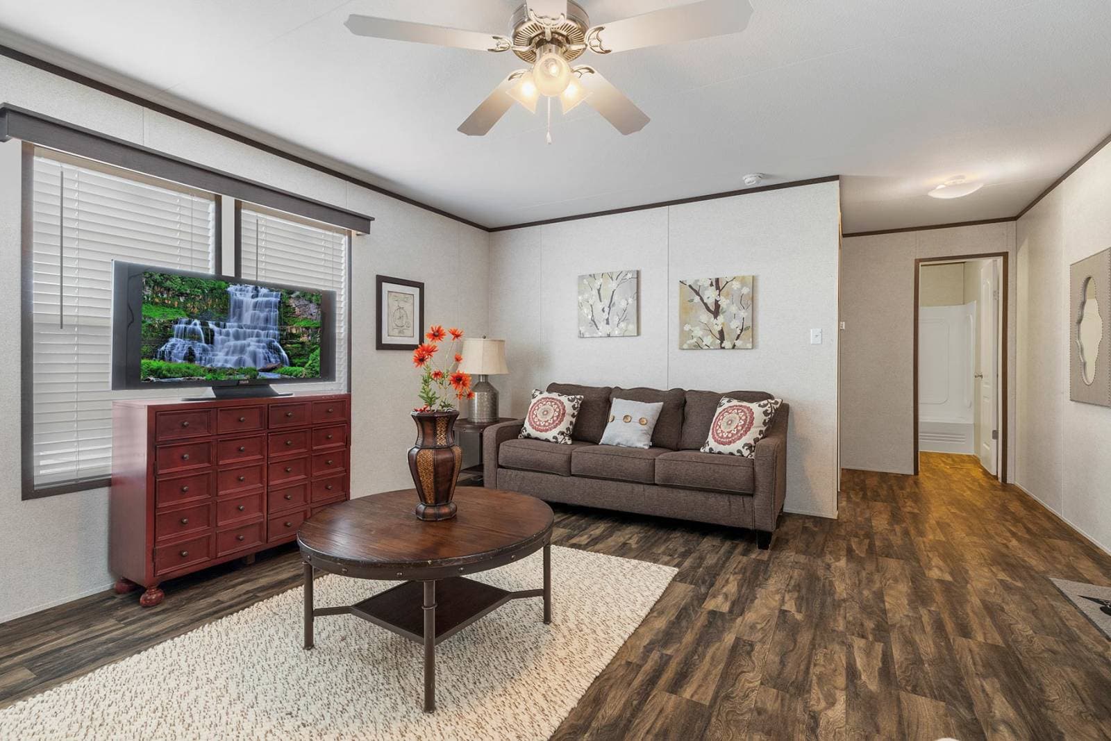 Cs1660a interior home features