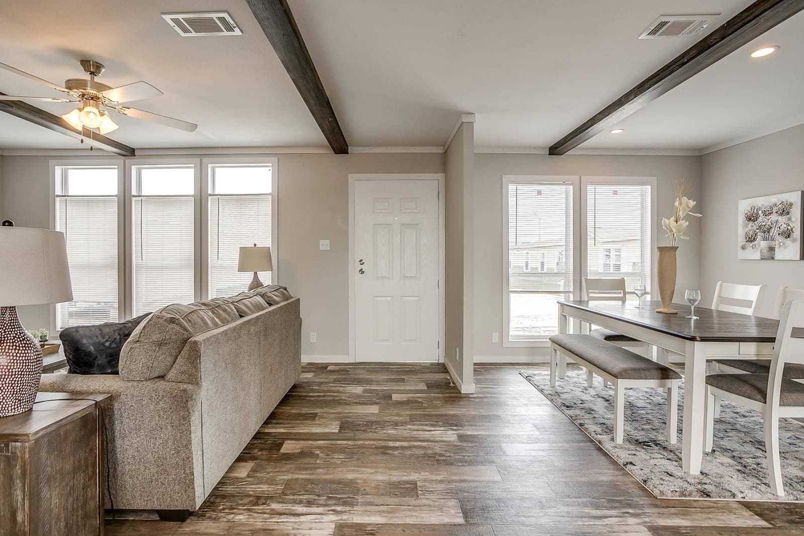 Nm2856a  home features