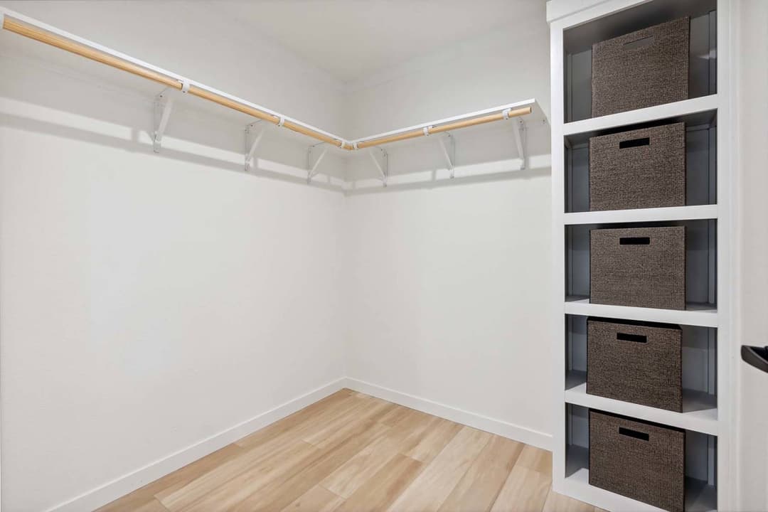 Kritzer 110 interior home features