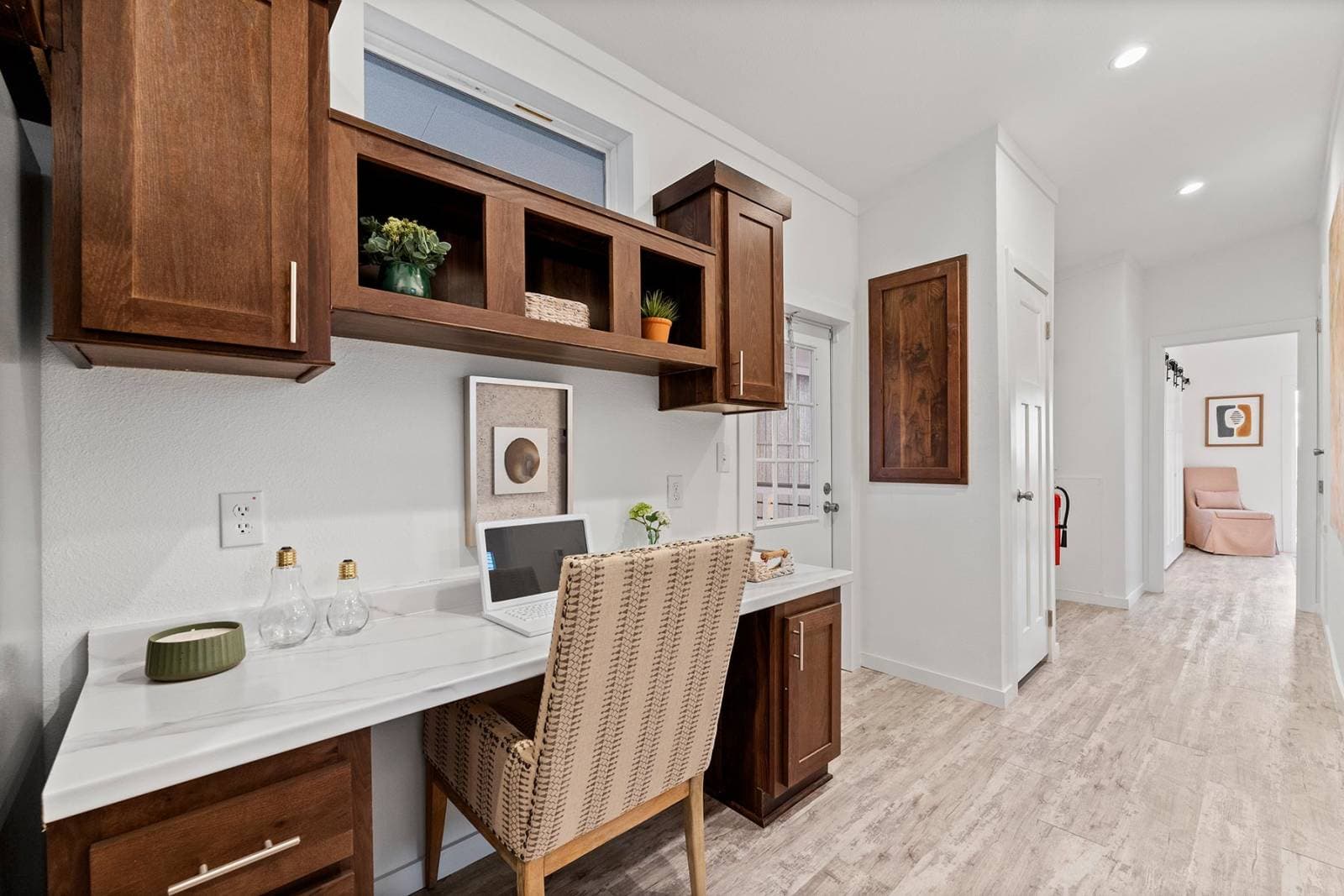 Innovation 1668h interior home features