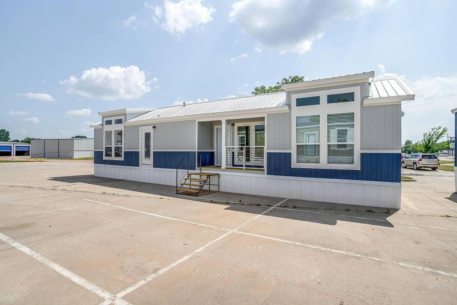 Innovation 1856h exterior home features