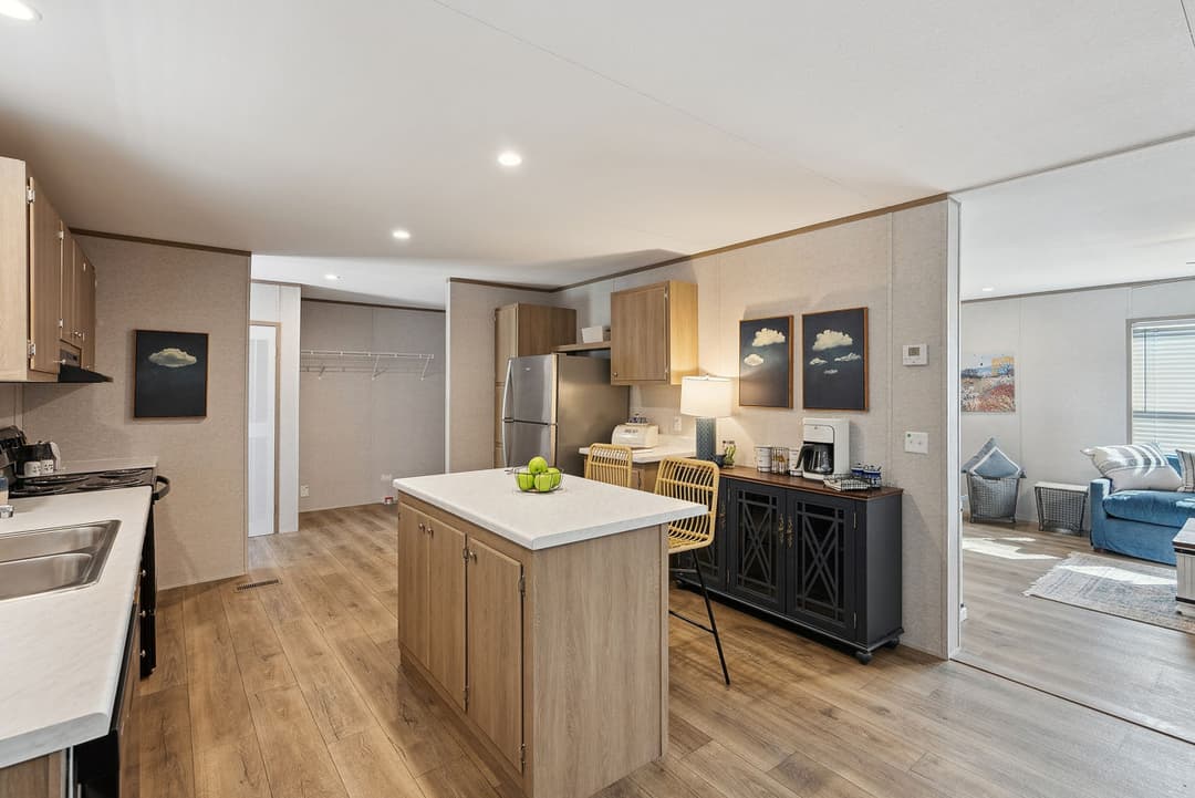 Prime pinnacle 135 kitchen home features