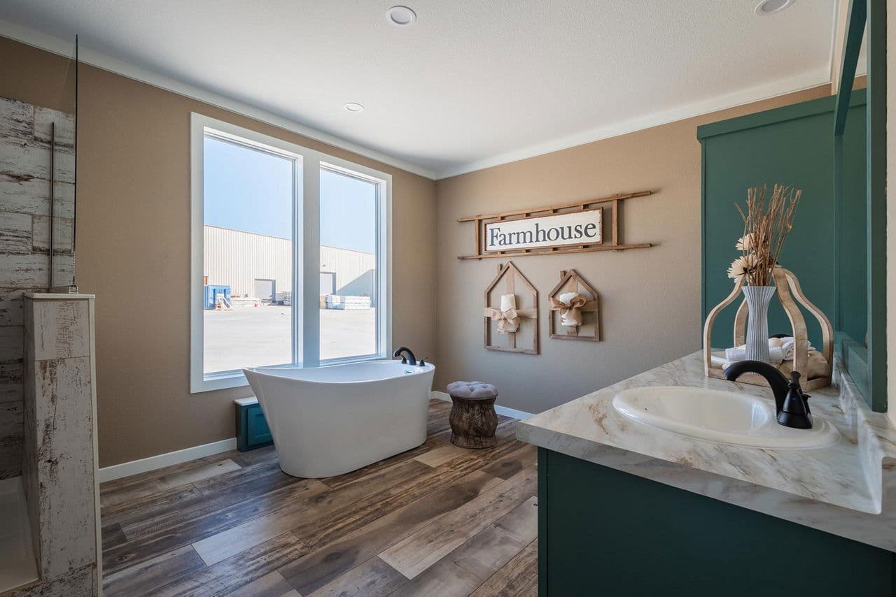 Innovation 3266f bathroom home features