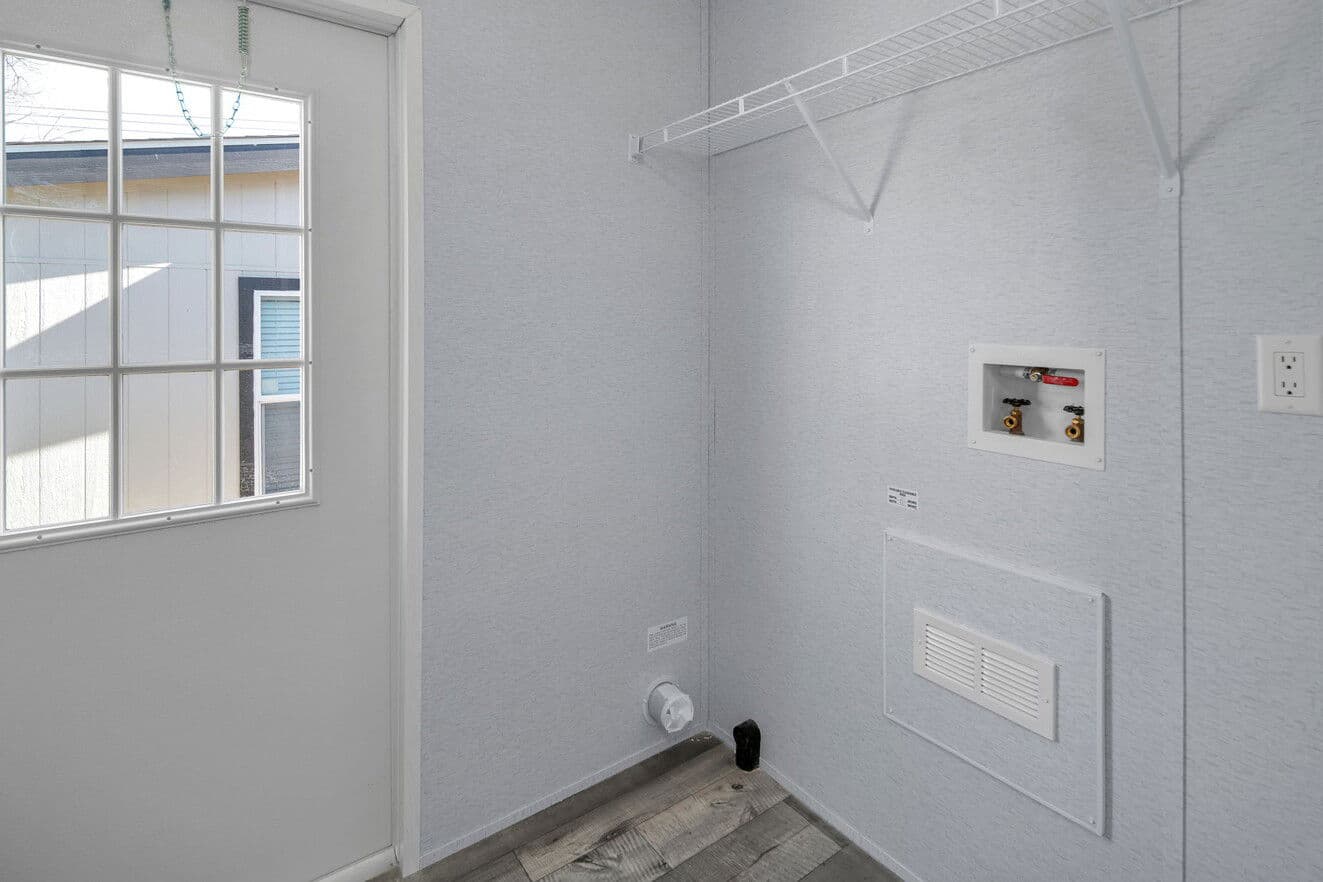 Valu premier 32643g interior home features